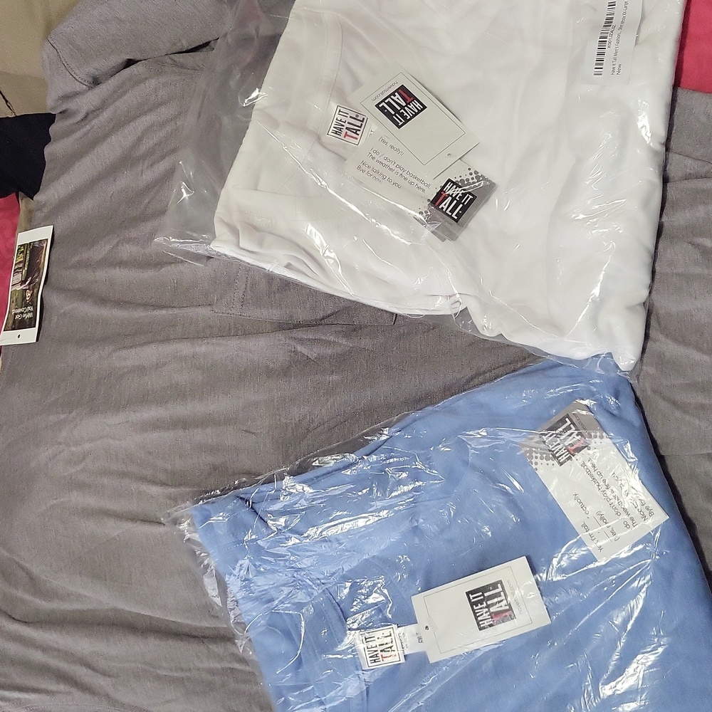 Nwt pocket T